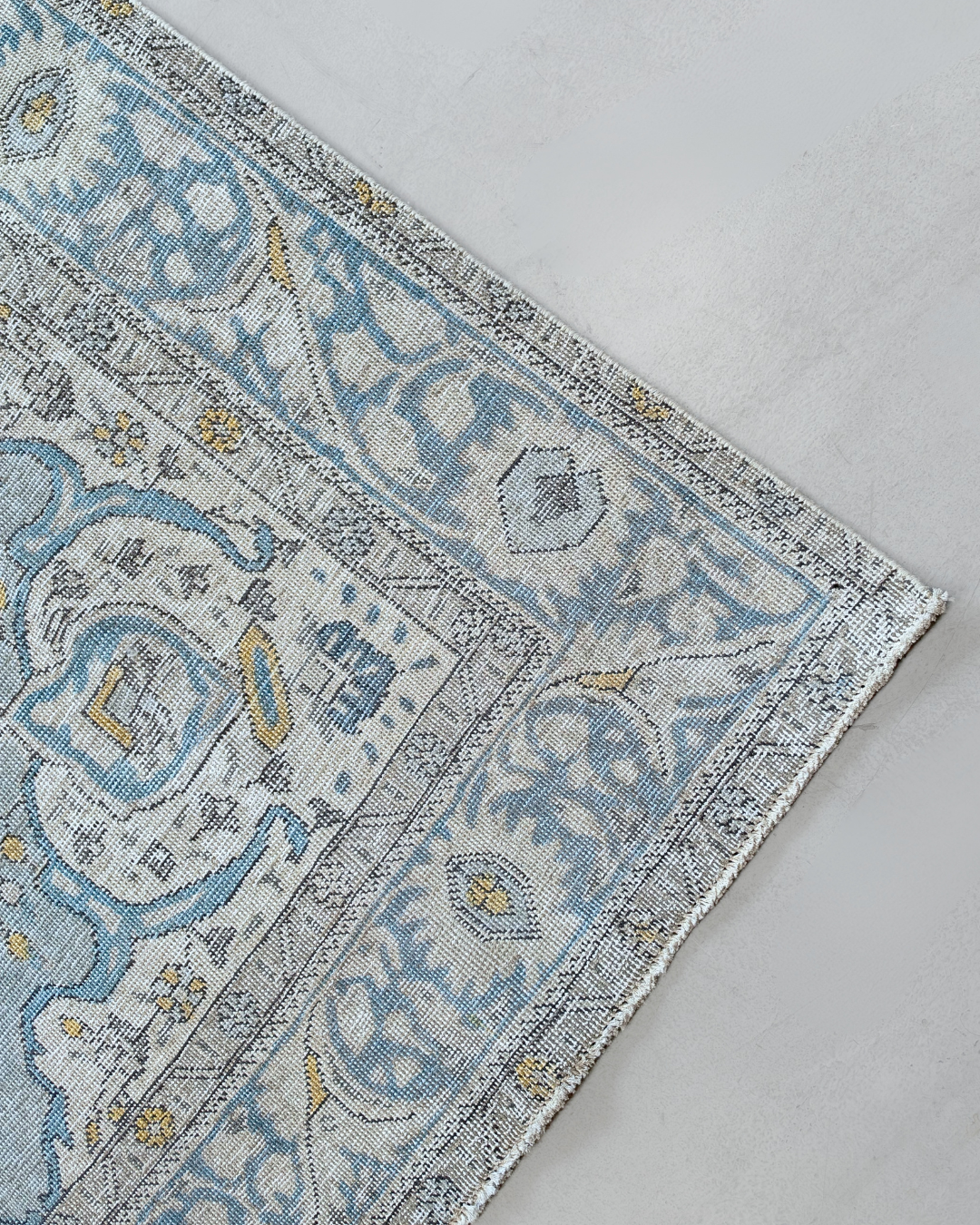 Tabriz Persian Carpet Dusty Blue & Ivory Medallion