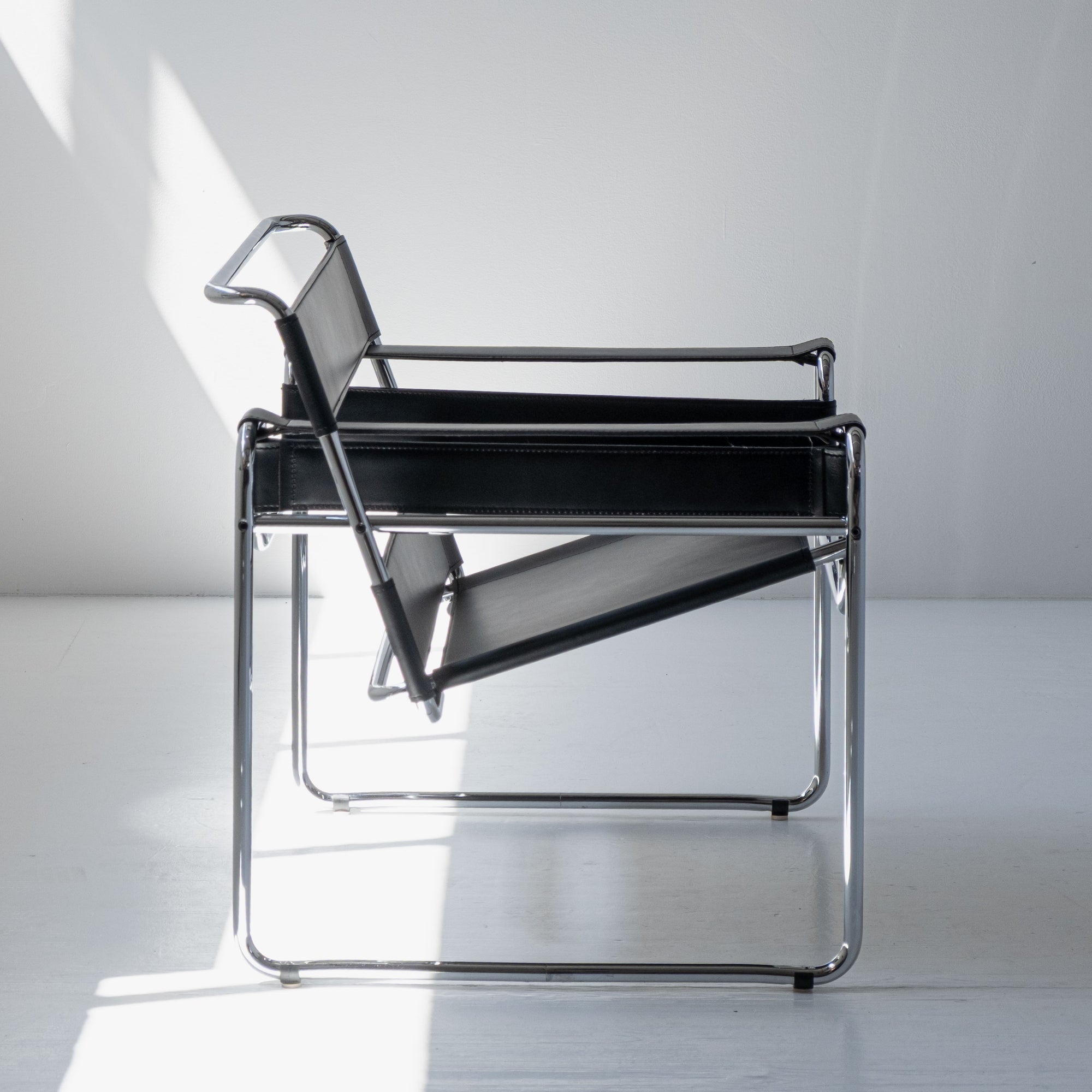 Knoll Wassily Black