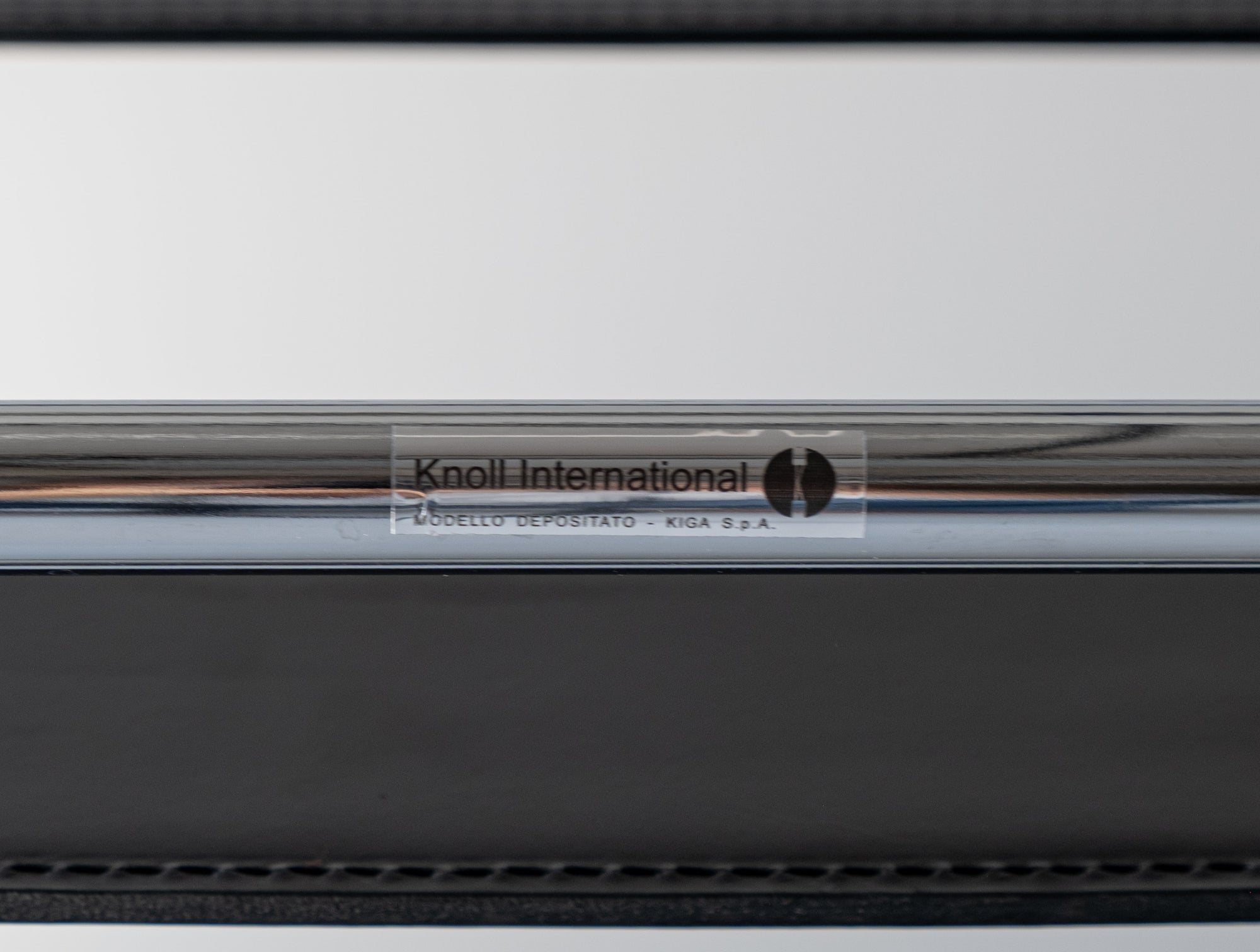 Knoll Wassily Black