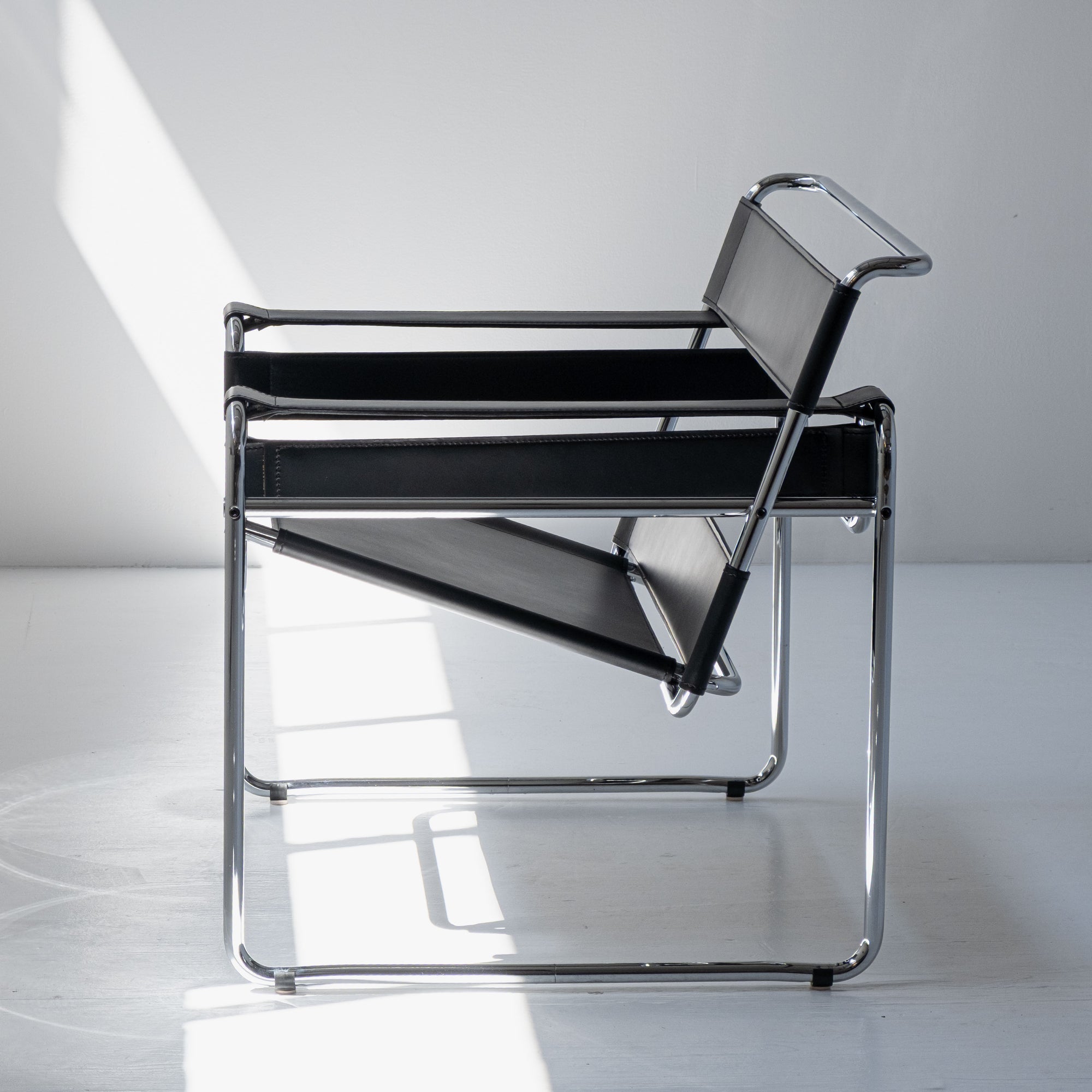Knoll Wassily Black