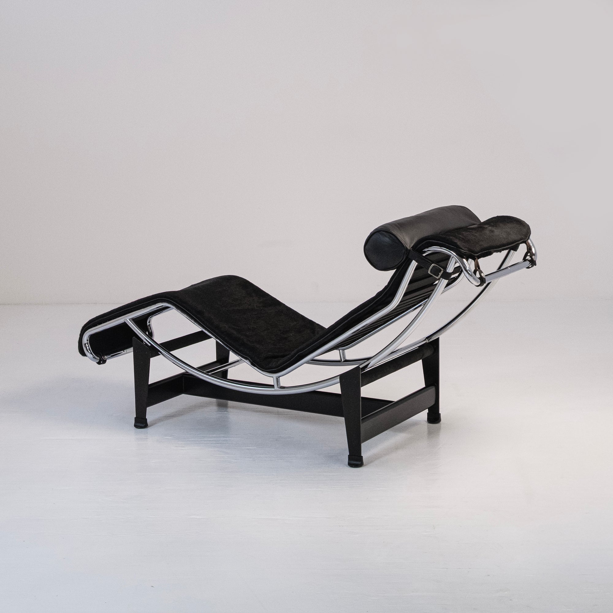 Cassina LC4 in Black Cavallino