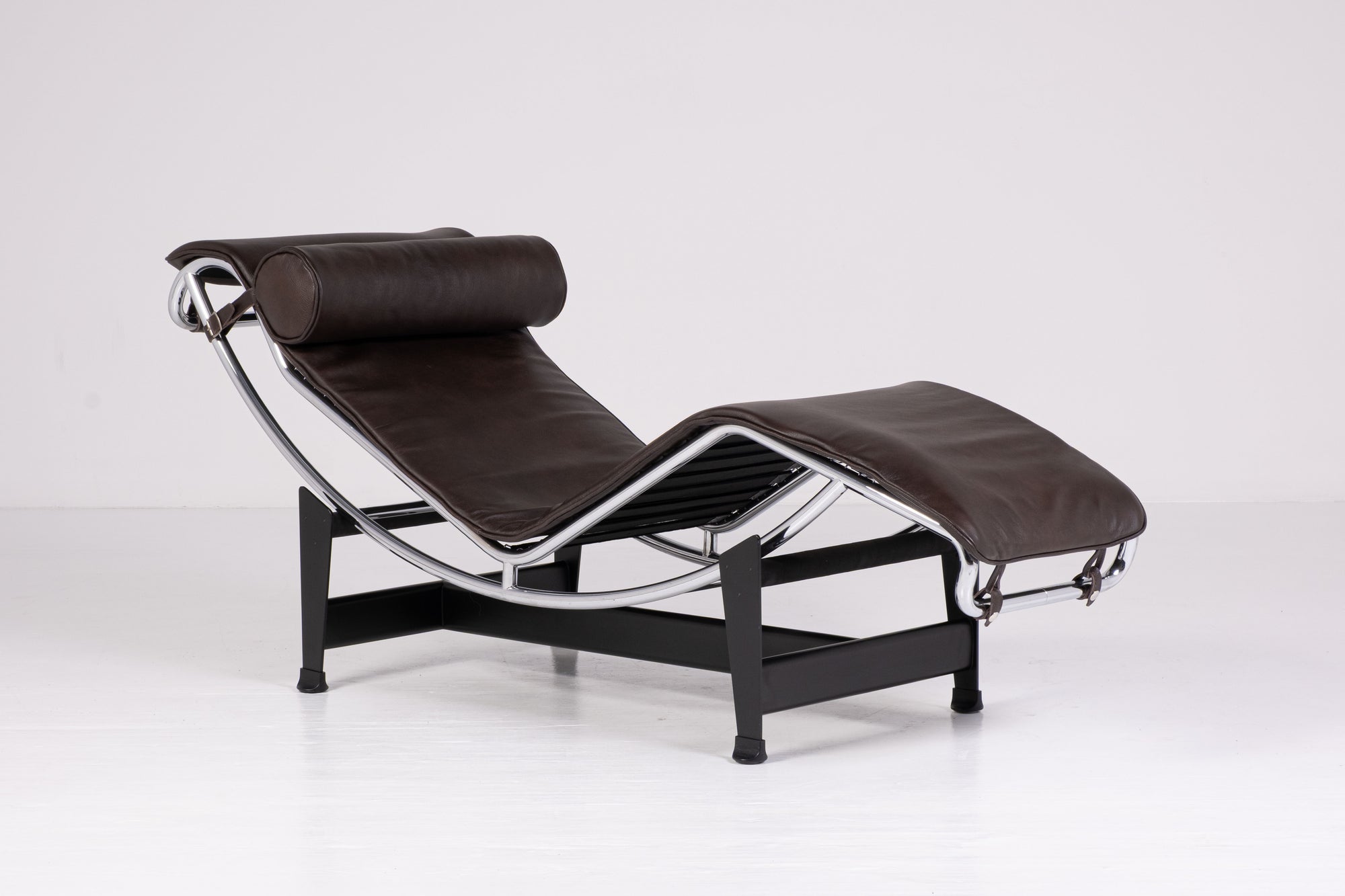Cassina LC4 in Dark Brown Leather