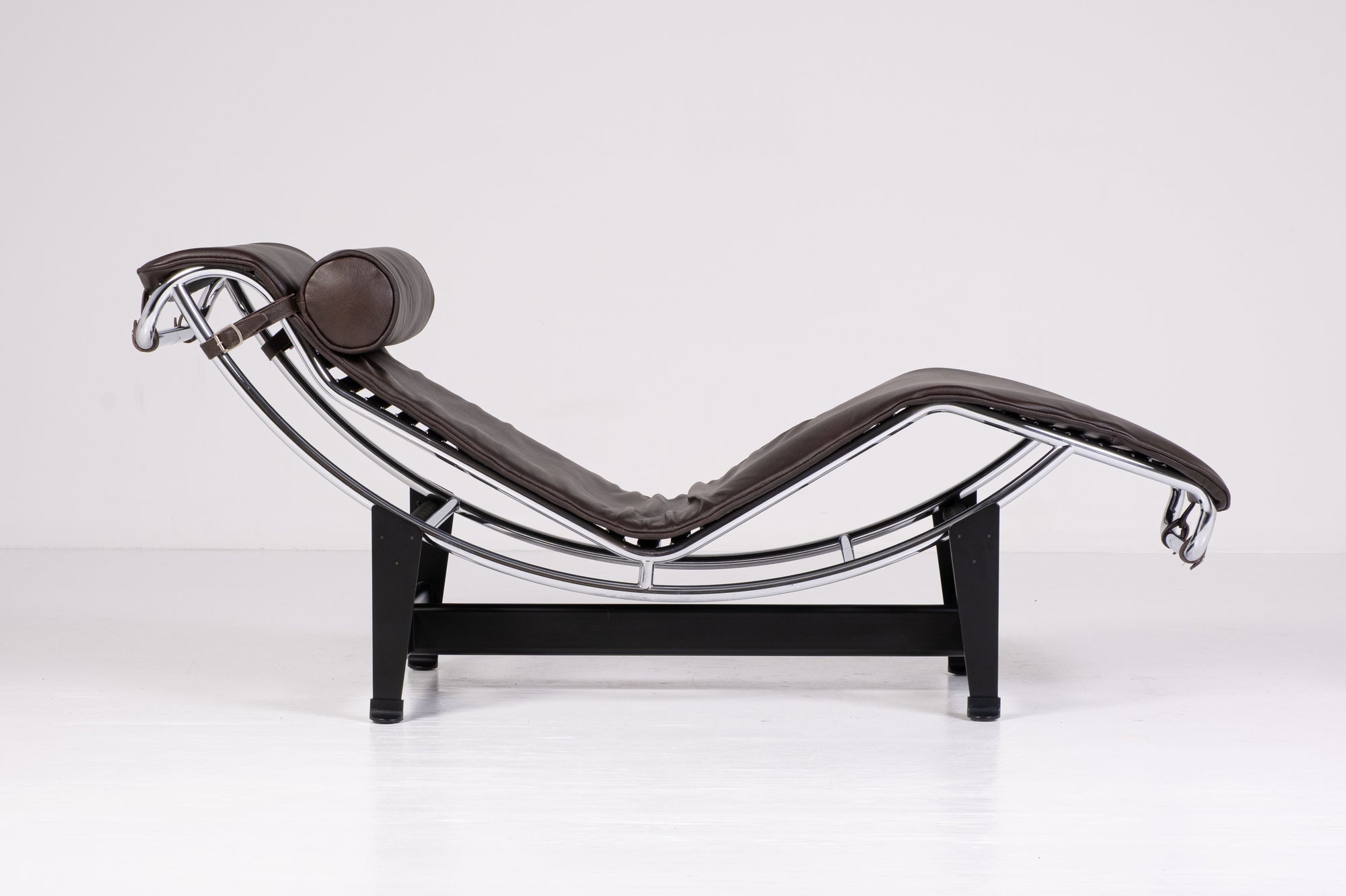 Cassina LC4 in Dark Brown Leather