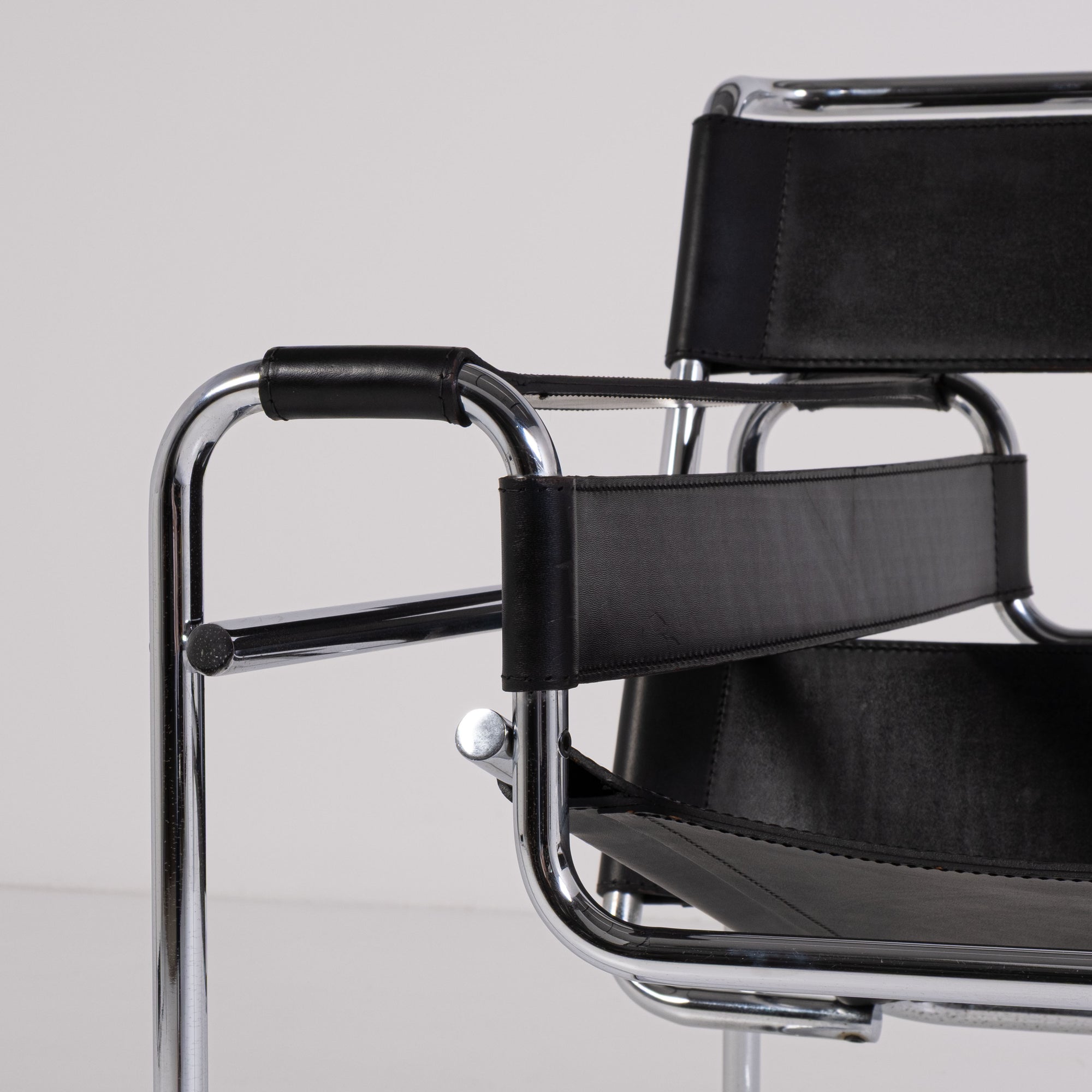 Knoll Wassily Black
