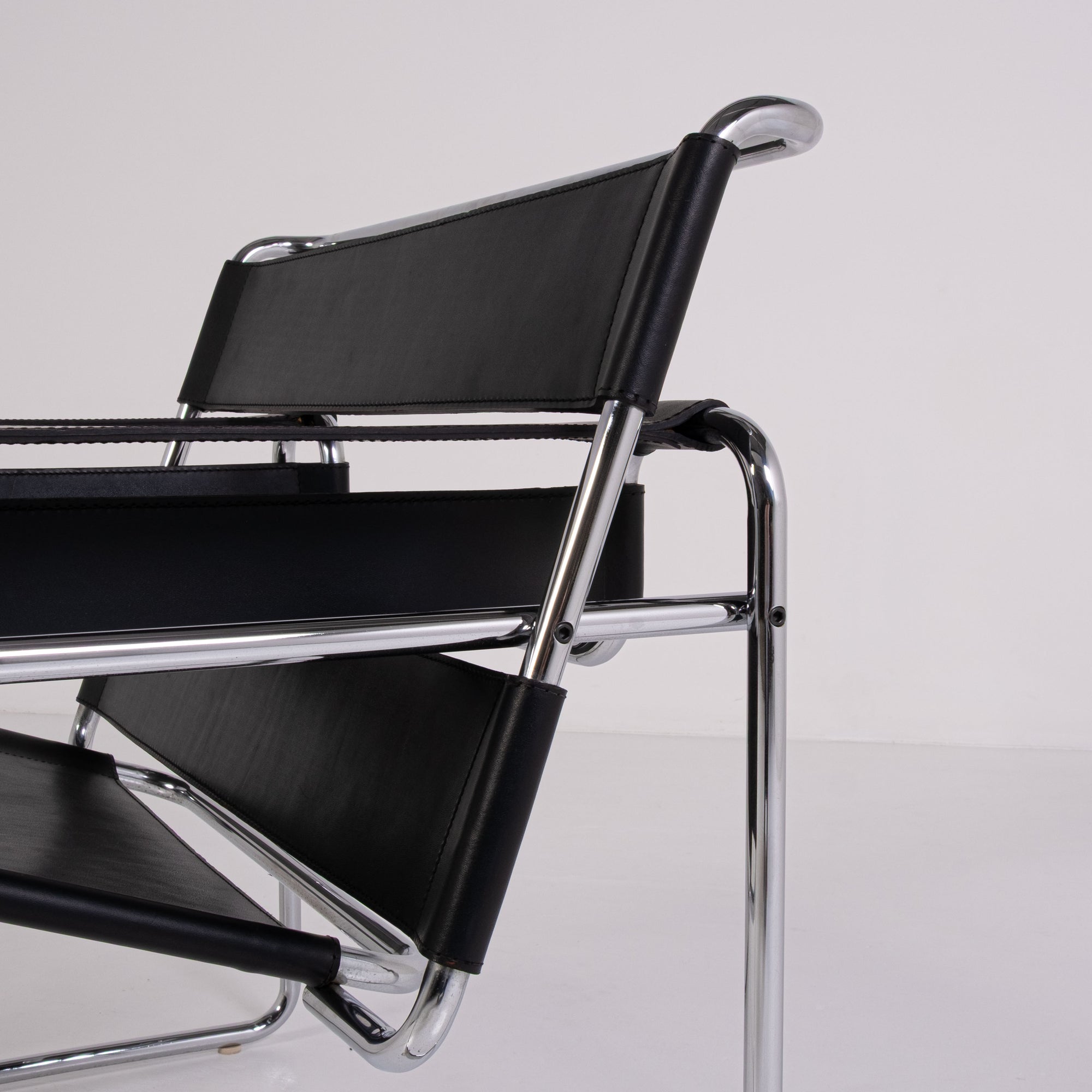 Knoll Wassily Black