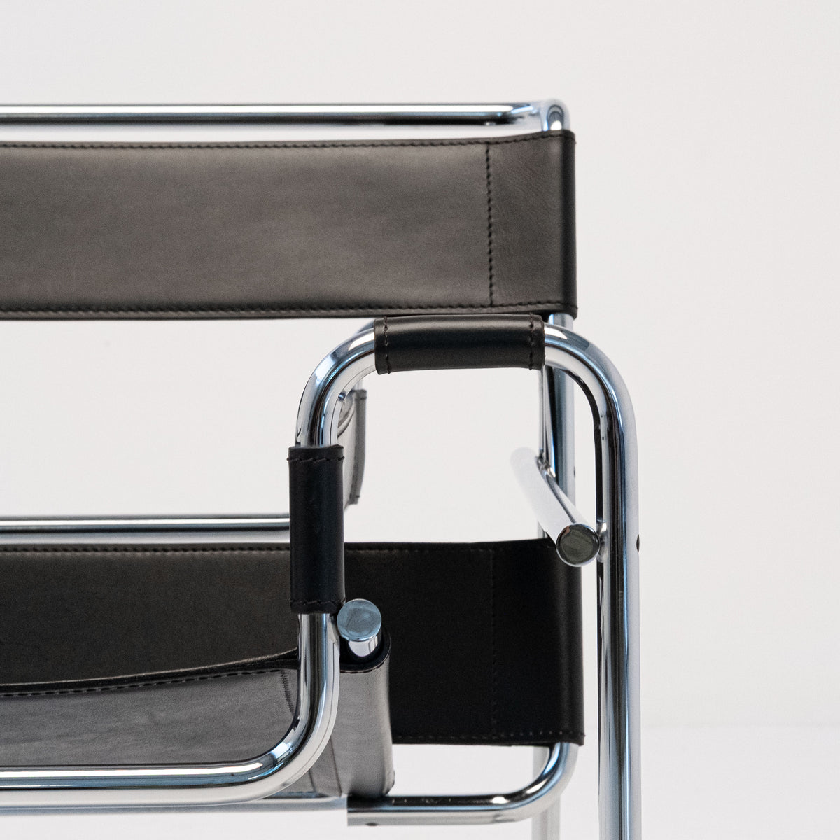 Knoll Wassily Black