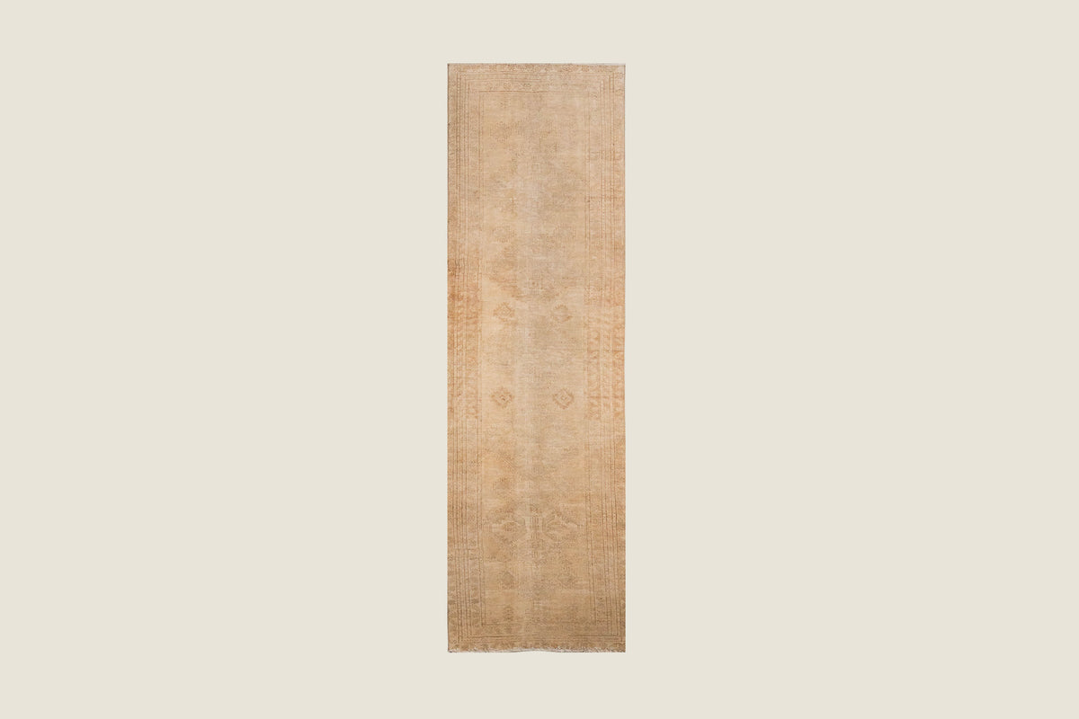 Middle Anatolia Konya Carpet, view 1 of 5, vintage, Assembly Vintage Dubai