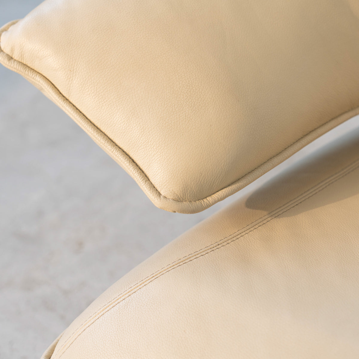 Taurus Armchair BU4201, view 2 of 6, vintage, Assembly Vintage Dubai