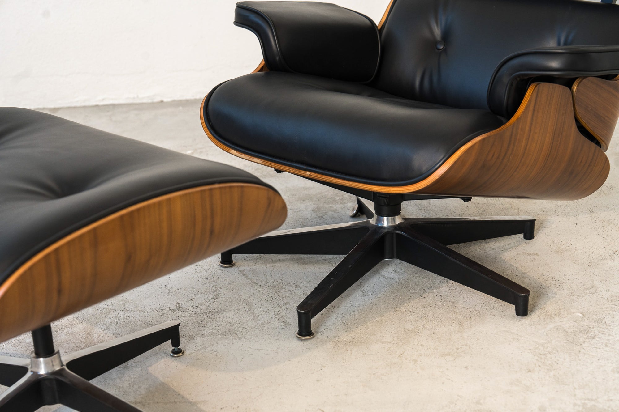 Eames Lounge Chair