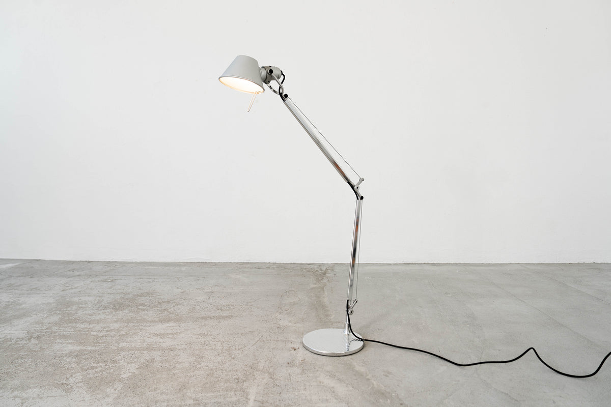 Toloméo Mini Desk Lamp, view 1 of 4, vintage, Assembly Vintage Dubai