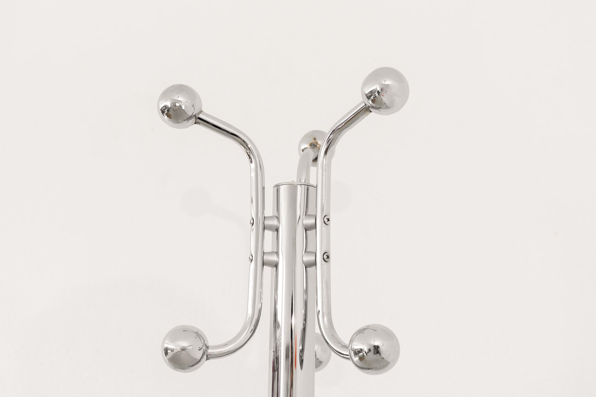 Chrome Hanging Stand