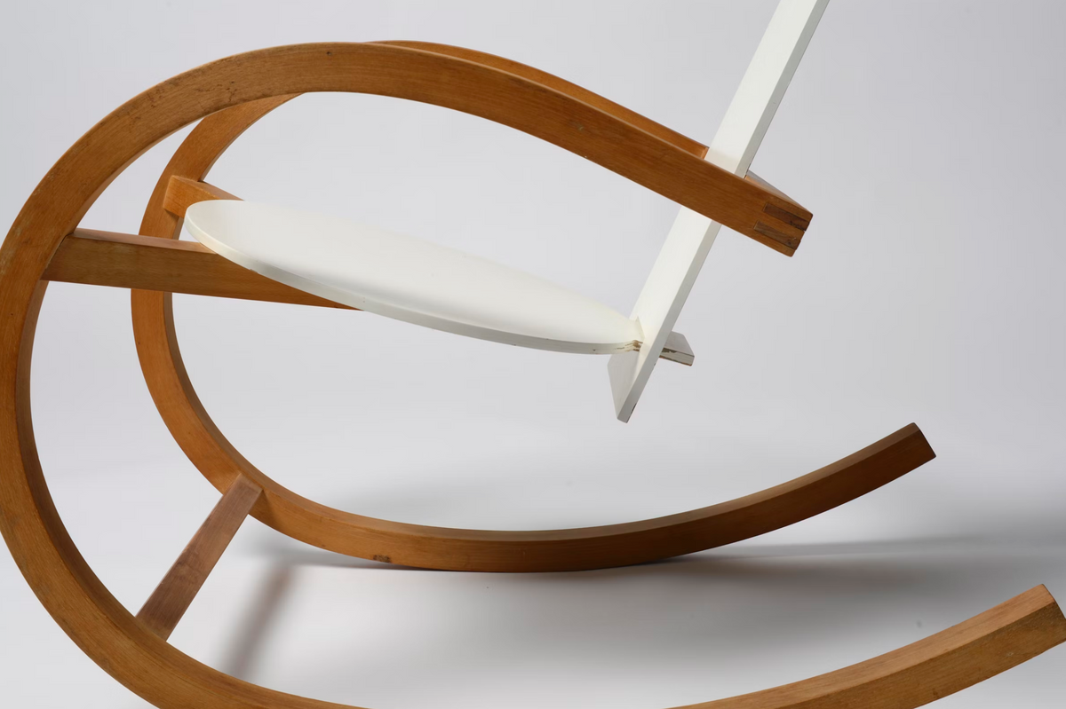 Rocking Chair J140, view 2 of 5, vintage, Assembly Vintage Dubai
