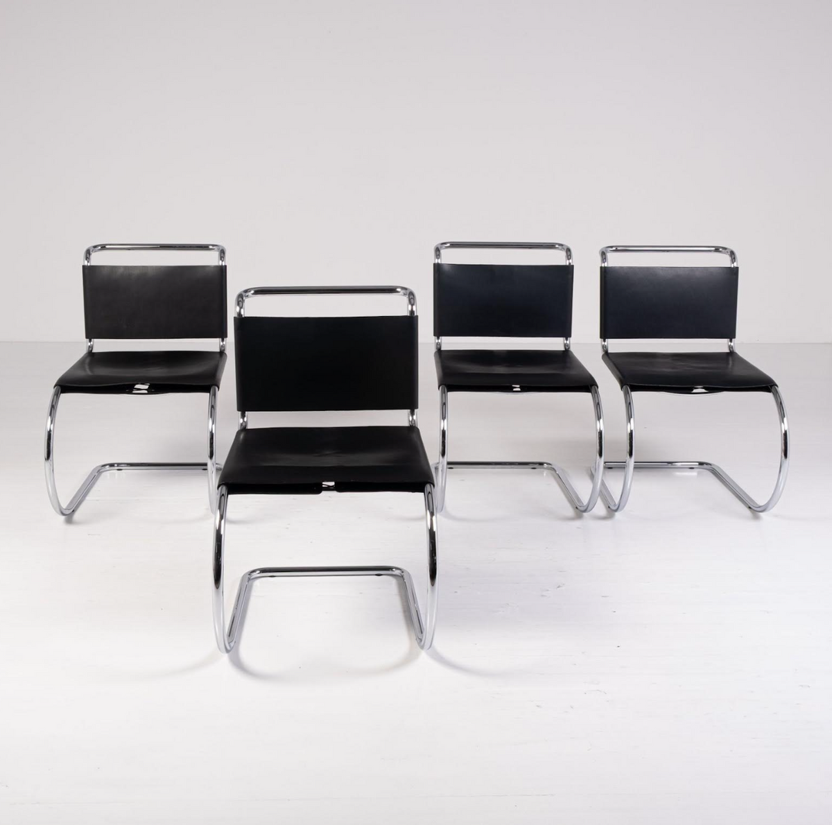 MR10 Knoll Coppia Black by Knoll, view 1 of 5, vintage, Assembly Vintage Dubai