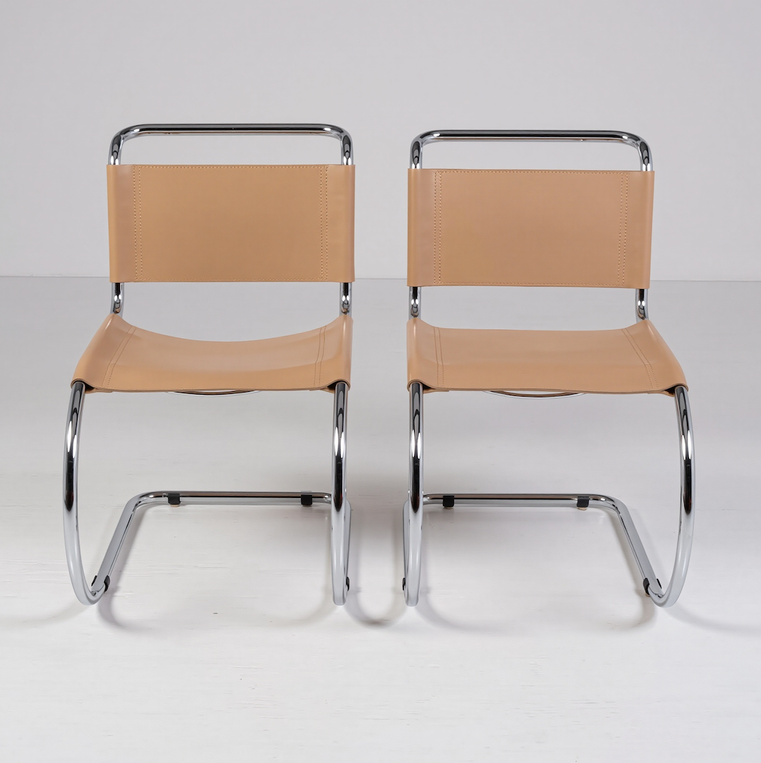 MR10 Knoll Coppia beige by Knoll, view 2 of 5, vintage, Assembly Vintage Dubai