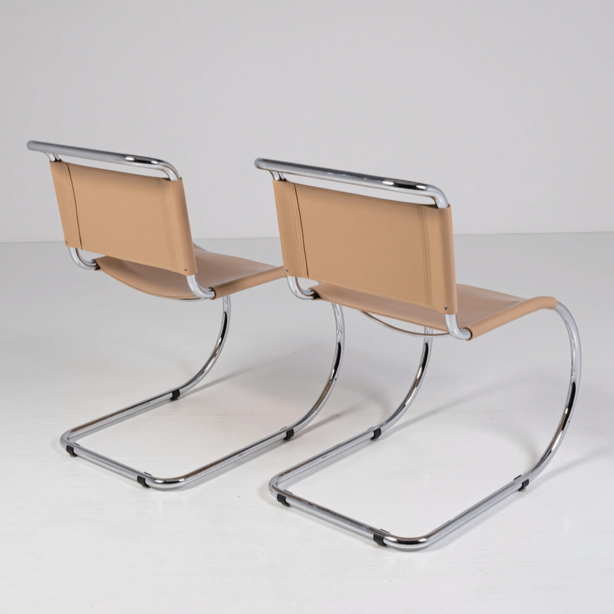 MR10 Knoll Coppia beige by Knoll, view 1 of 5, vintage, Assembly Vintage Dubai