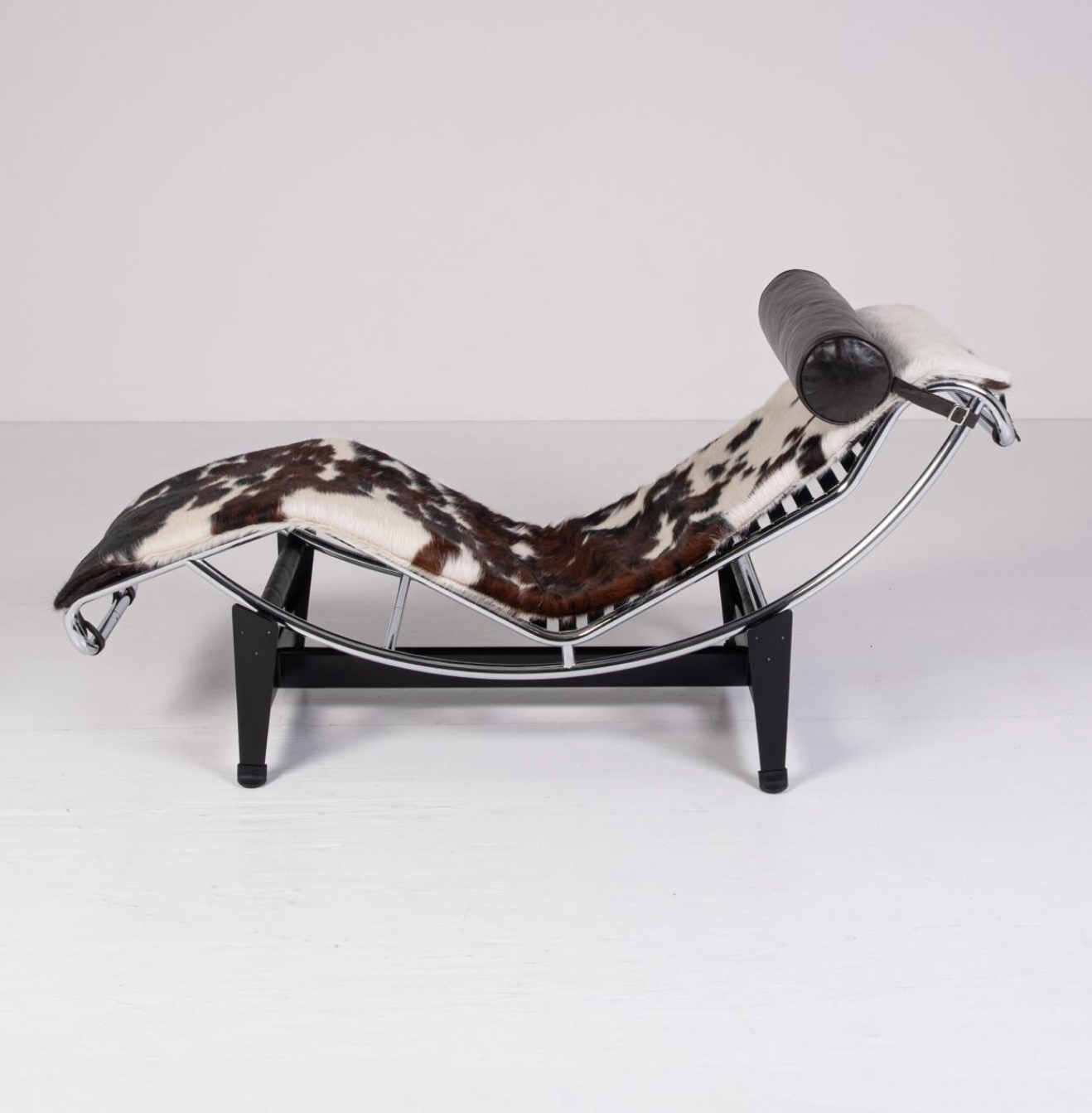 Lc4 Cassina in cavallino