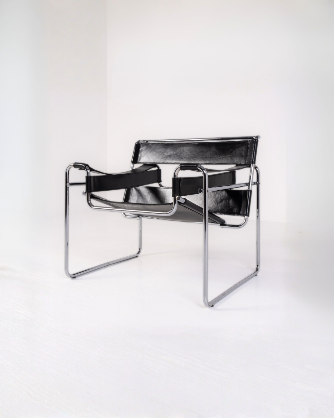 Gavina Wassily Chair by Gavina, view 1 of 2, vintage, Assembly Vintage Dubai