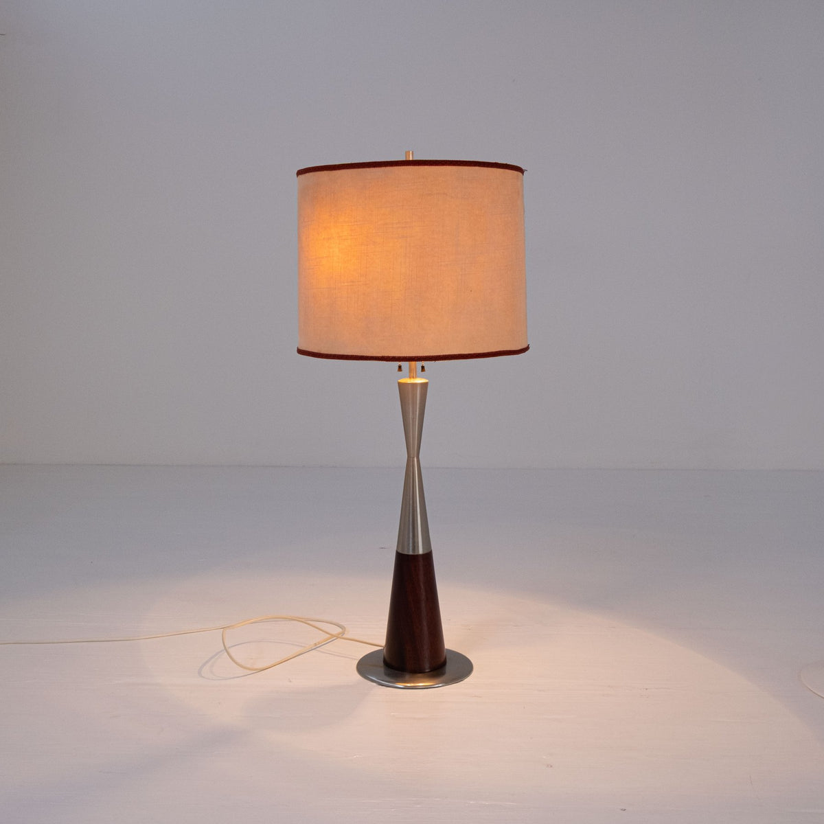 Large Stilnovo lamp by Stilnovo, view 2 of 4, vintage, Assembly Vintage Dubai