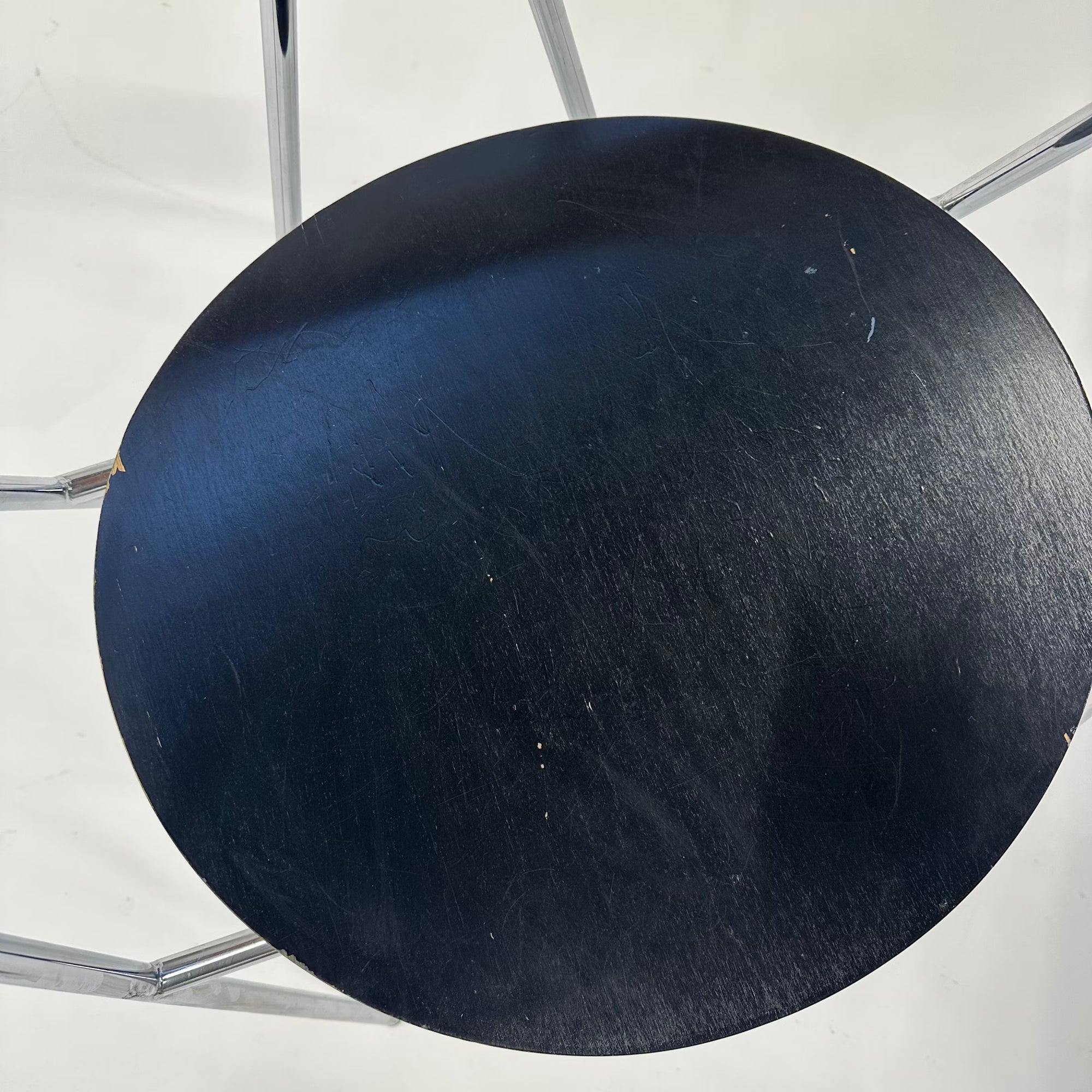 W-Chair